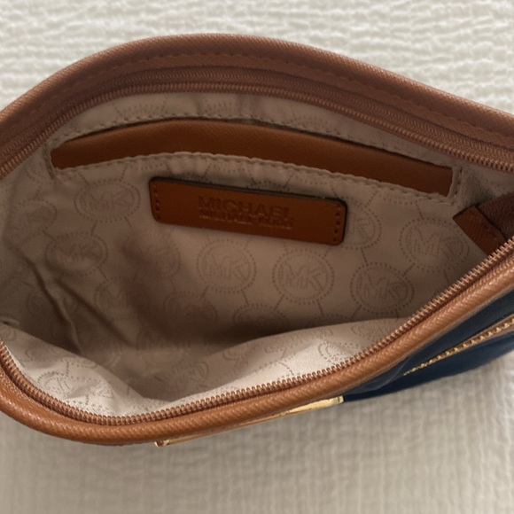 Michael Kors Wristlet - Picture 3 of 6